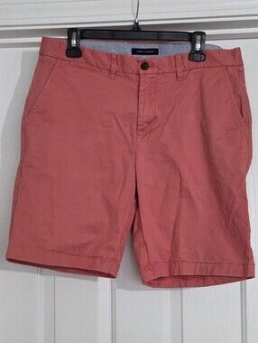 Tommy Hilfiger Men’s Coral Flat Front Chino Shorts Size 34
